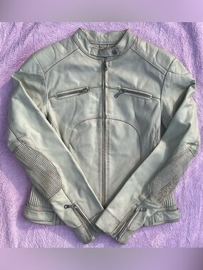 Vintage Women's Light Gray Leather Moto Jacket